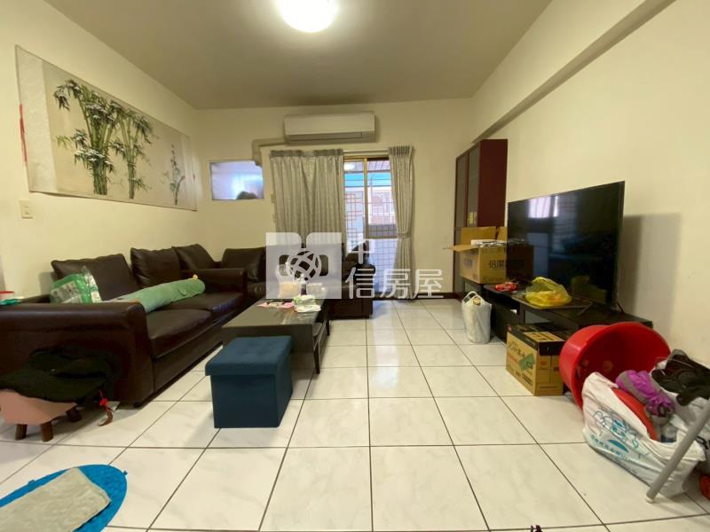 五期文心尊龍大四房平車房屋室內格局與周邊環境