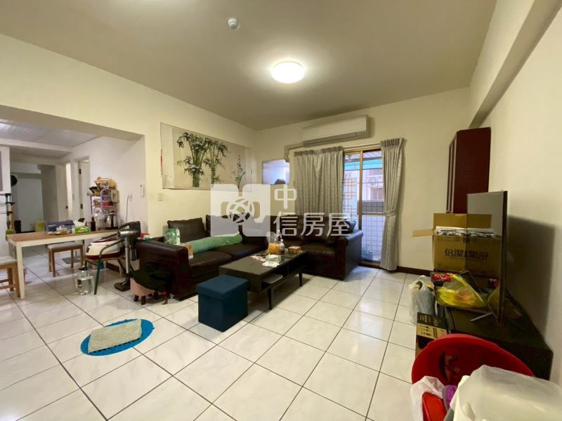 五期文心尊龍大四房平車房屋室內格局與周邊環境