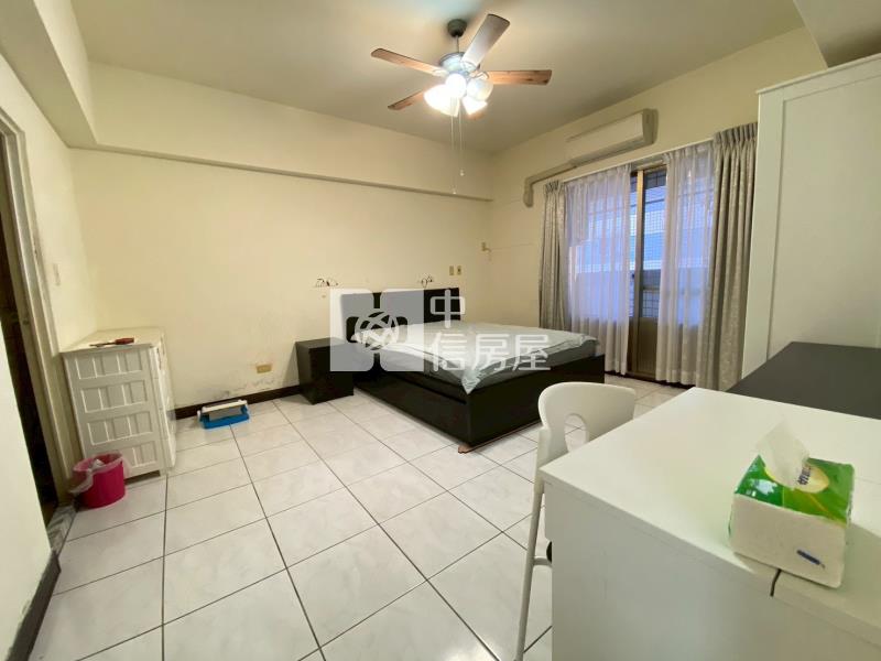 五期文心尊龍大四房平車房屋室內格局與周邊環境