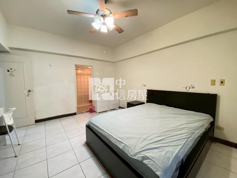 五期文心尊龍大四房平車房屋室內格局與周邊環境