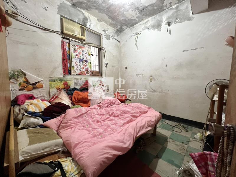 近龍岡大面寬活巷透天(需整理)房屋室內格局與周邊環境