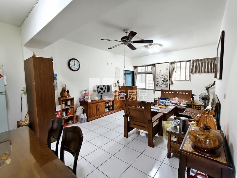 秀山家園3房華廈房屋室內格局與周邊環境