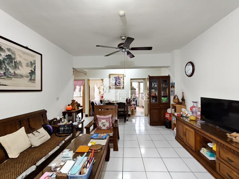 秀山家園3房華廈房屋室內格局與周邊環境