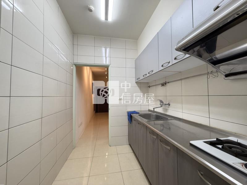 市政傳奇溫馨三房車位電寓房屋室內格局與周邊環境