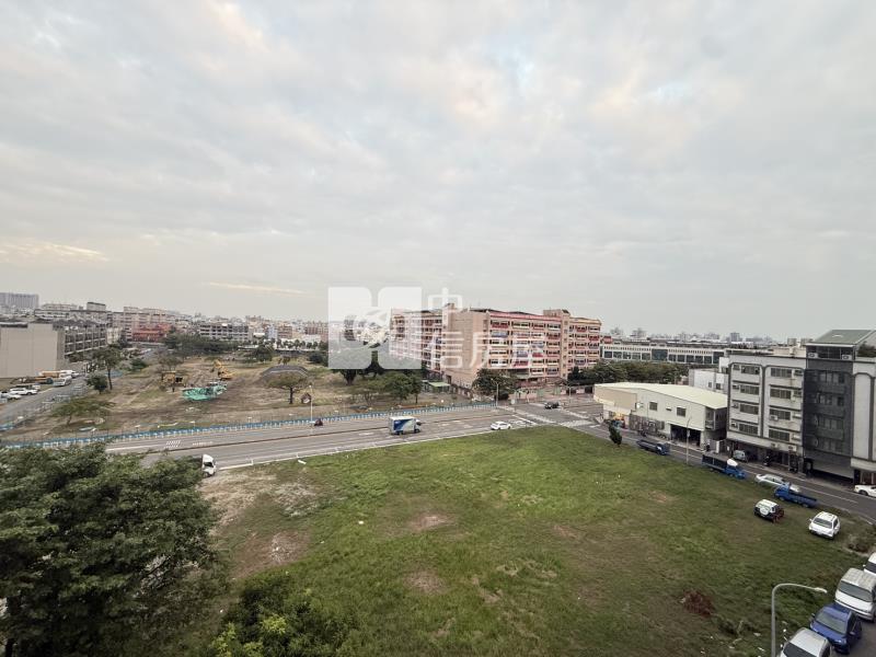 市政傳奇溫馨三房車位電寓房屋室內格局與周邊環境