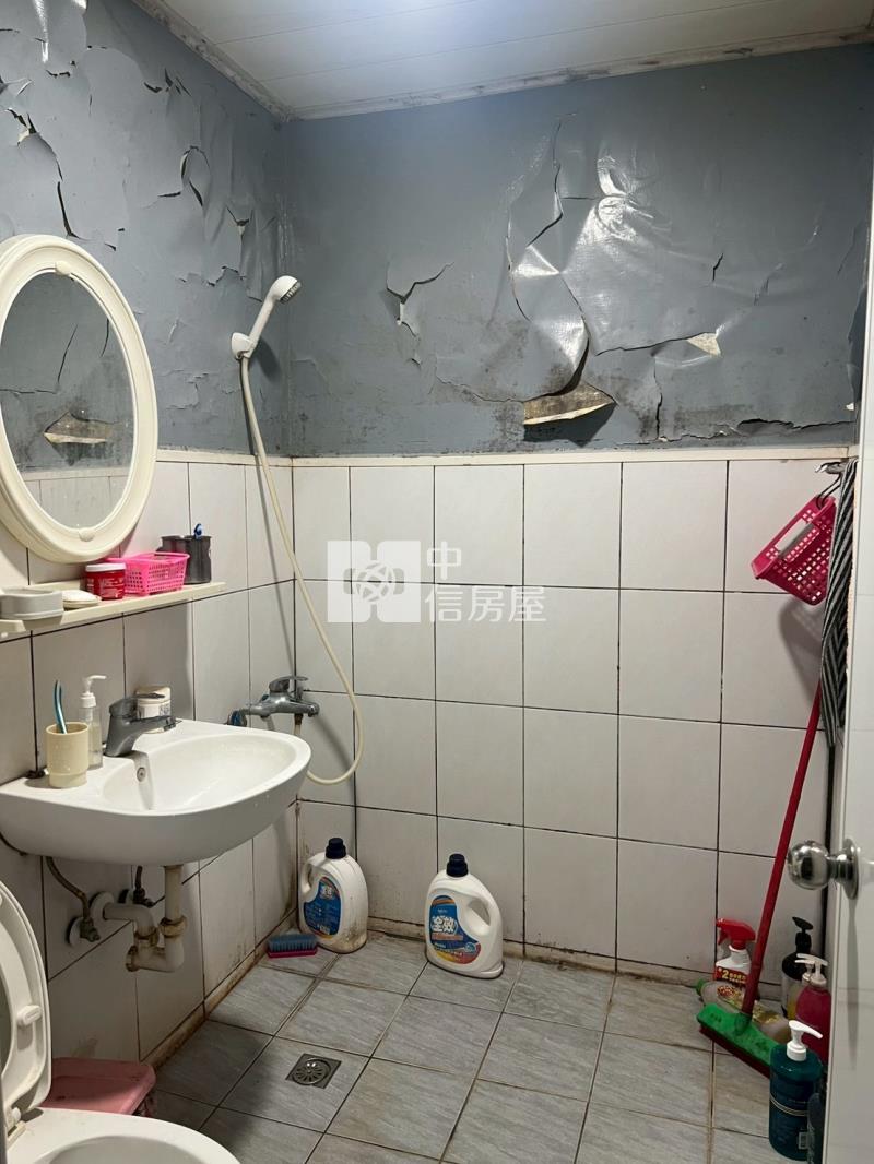 低總價臨10米路透店房屋室內格局與周邊環境