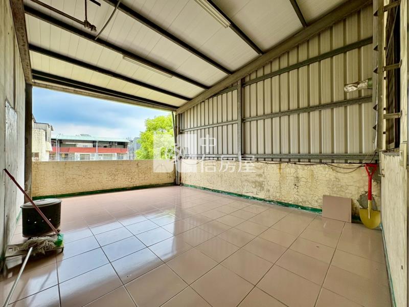 專任!北屯太平交界臨路大透天可店住合一房屋室內格局與周邊環境