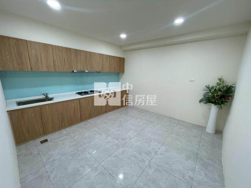 崎子頭車庫透天房屋室內格局與周邊環境