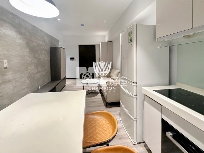 【冠軍】星野區精美露台戶兩房車房屋室內格局與周邊環境