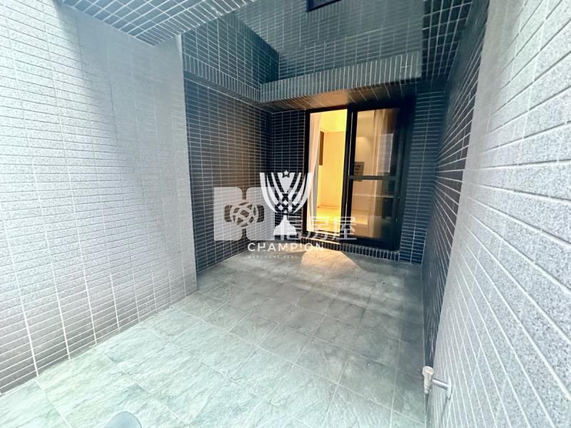 【冠軍】星野區精美露台戶兩房車房屋室內格局與周邊環境