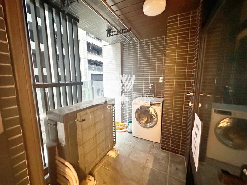 【冠軍】星野區精美露台戶兩房車房屋室內格局與周邊環境