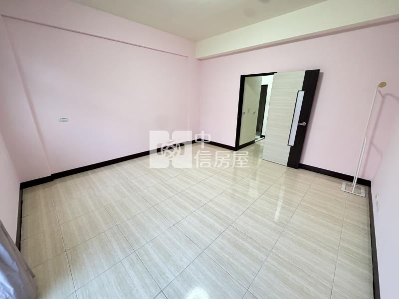 忠福三角窗透店房屋室內格局與周邊環境