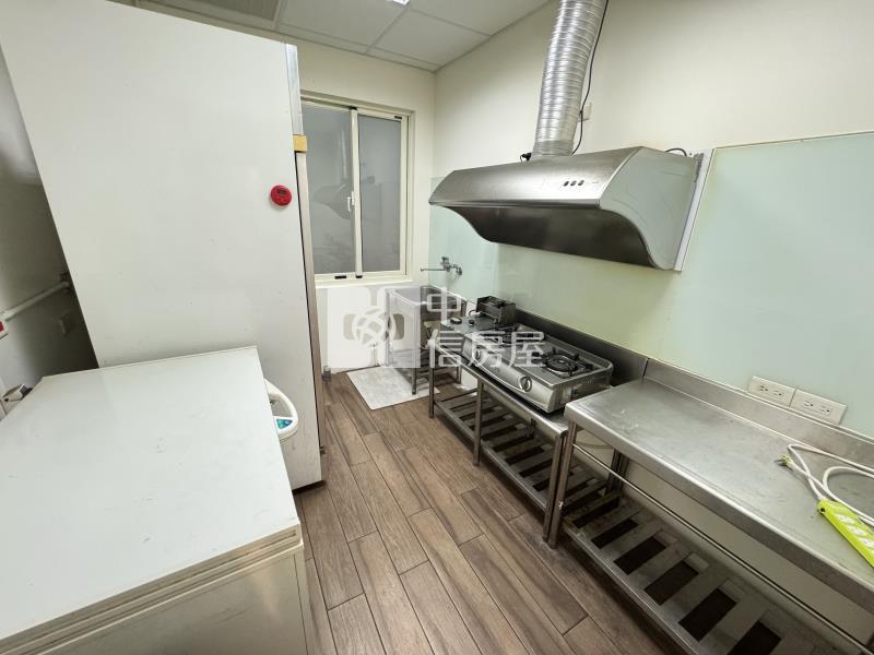 忠福三角窗透店房屋室內格局與周邊環境