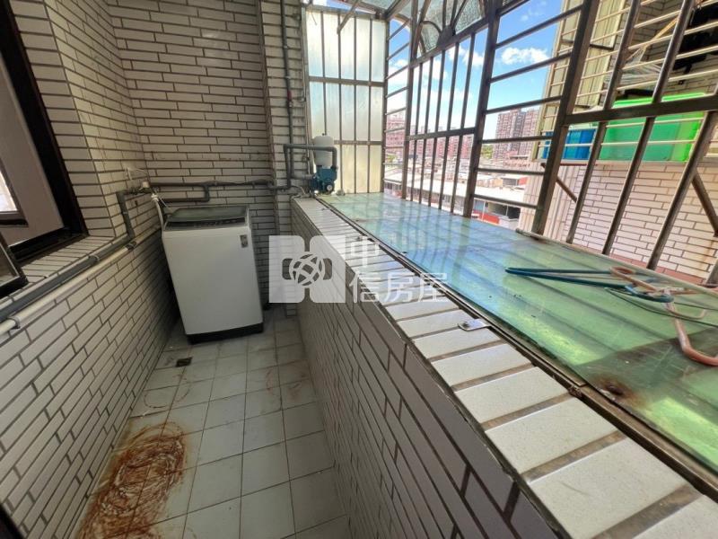 ●登輝亮麗三房房屋室內格局與周邊環境