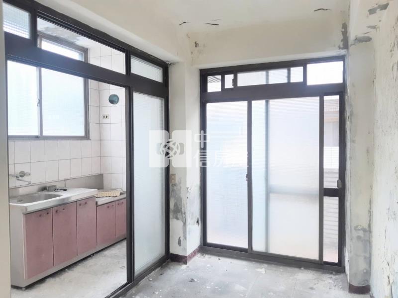 ●安樂市場旁4樓房屋室內格局與周邊環境