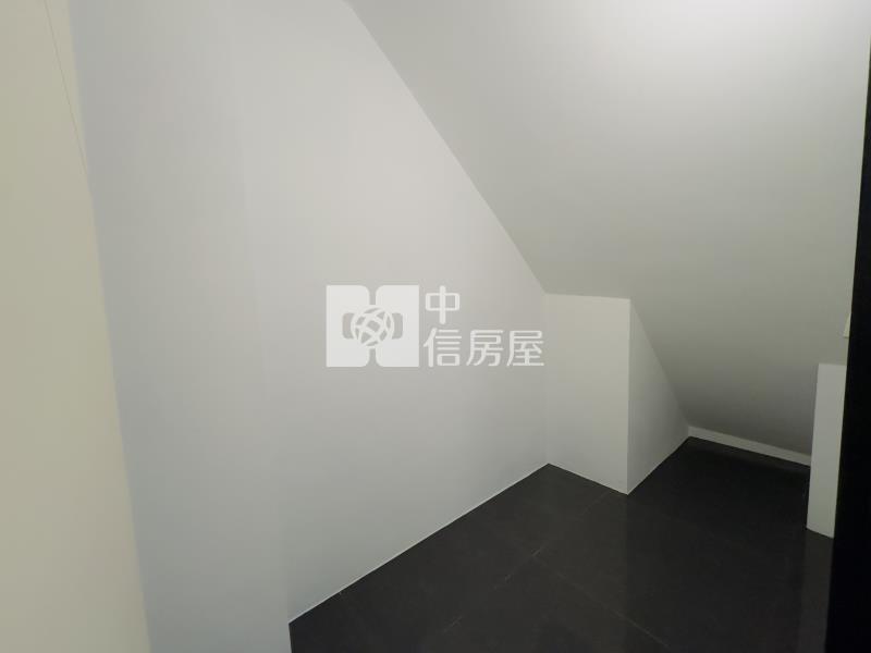 平鎮巴黎春天樓中樓四房三衛車房屋室內格局與周邊環境