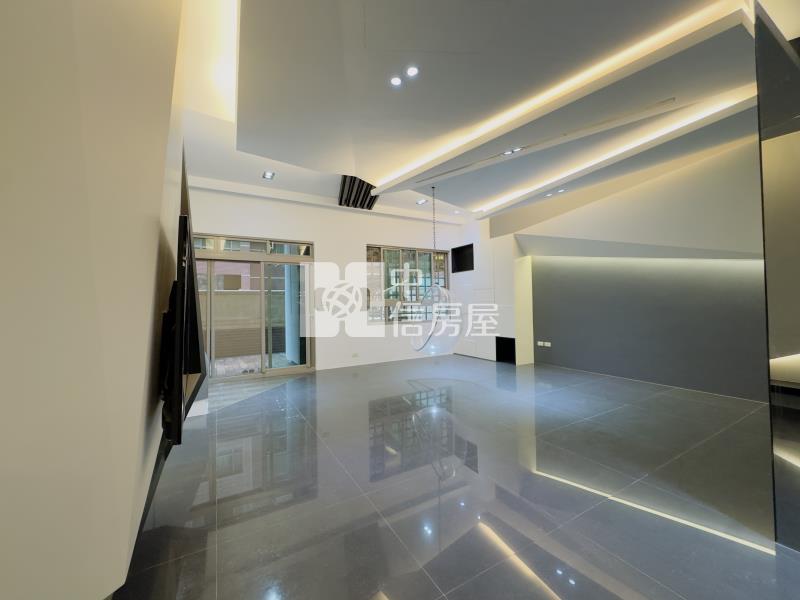 平鎮巴黎春天樓中樓四房三衛車房屋室內格局與周邊環境