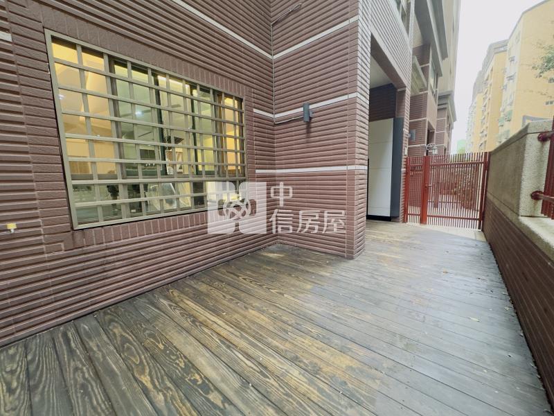 平鎮巴黎春天樓中樓四房三衛車房屋室內格局與周邊環境