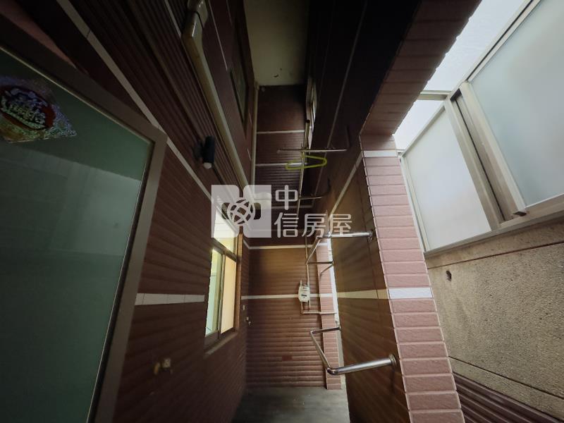 平鎮巴黎春天樓中樓四房三衛車房屋室內格局與周邊環境