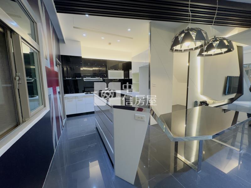 平鎮巴黎春天樓中樓四房三衛車房屋室內格局與周邊環境