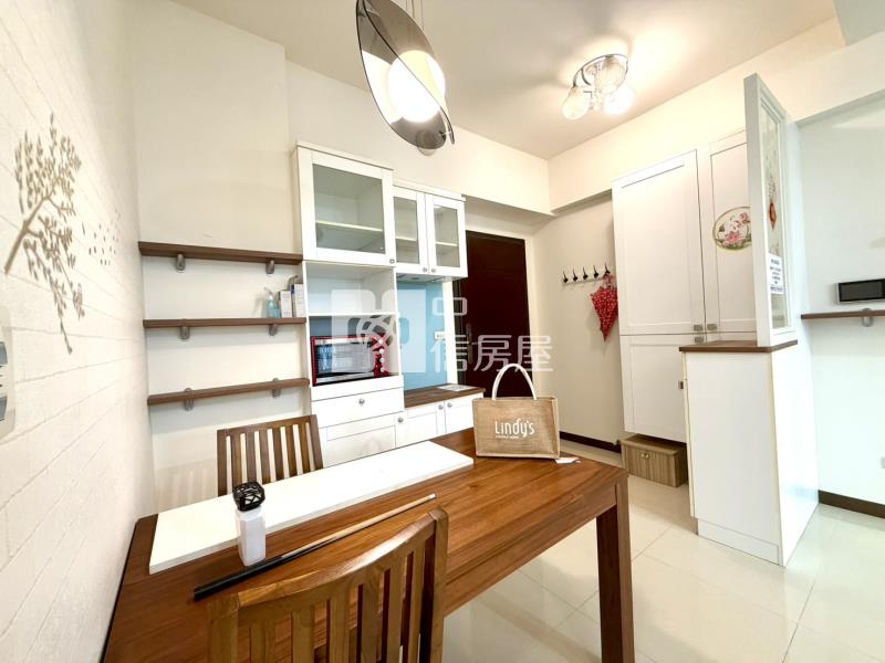 中壢市區伯爵與夫人精美三房車房屋室內格局與周邊環境