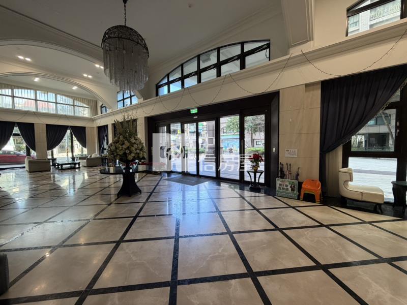 中壢市區伯爵與夫人精美三房車房屋室內格局與周邊環境