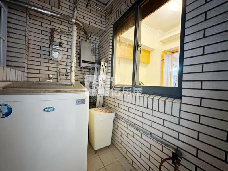 近中壢火車站.家樂福維納斯景觀三房平車房屋室內格局與周邊環境