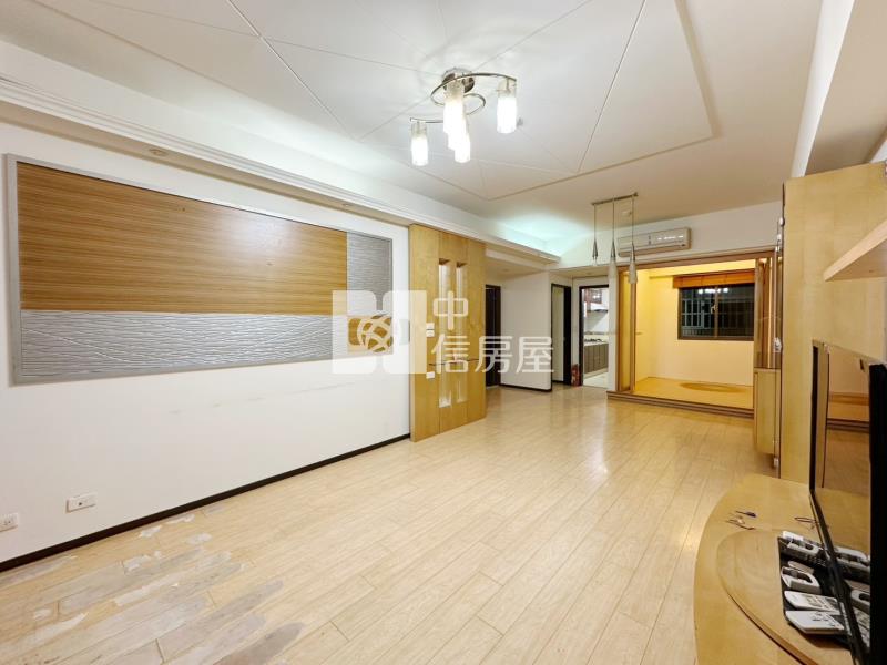 近中壢火車站.家樂福維納斯景觀三房平車房屋室內格局與周邊環境