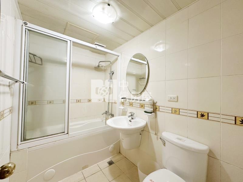 近中壢火車站.家樂福維納斯景觀三房平車房屋室內格局與周邊環境