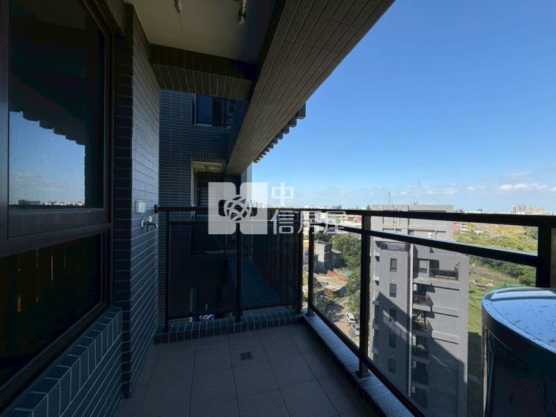 龍潭新建案品尚虹次頂樓美3房房屋室內格局與周邊環境