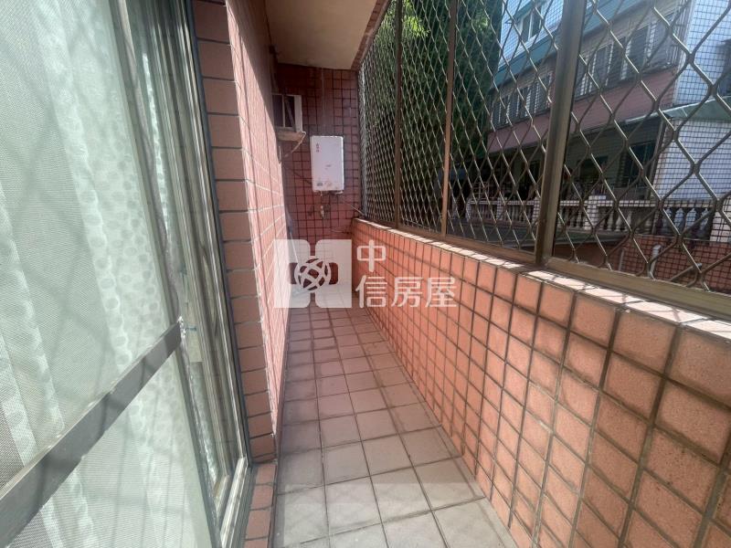 ●八德路小山高球旁透天房屋室內格局與周邊環境