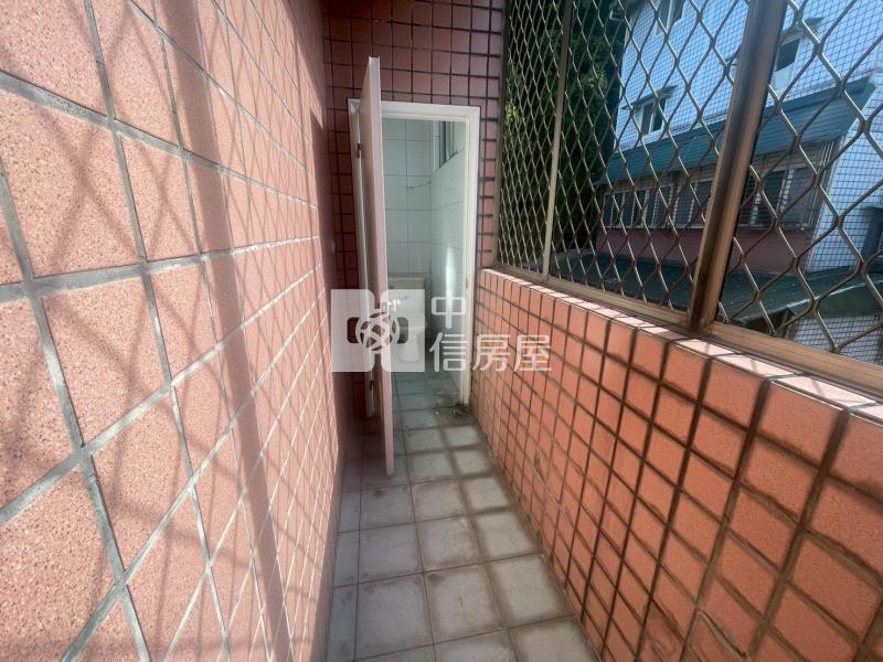 ●八德路小山高球旁透天房屋室內格局與周邊環境