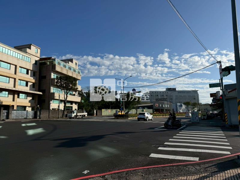 583長庚特區雙車位店面房屋室內格局與周邊環境