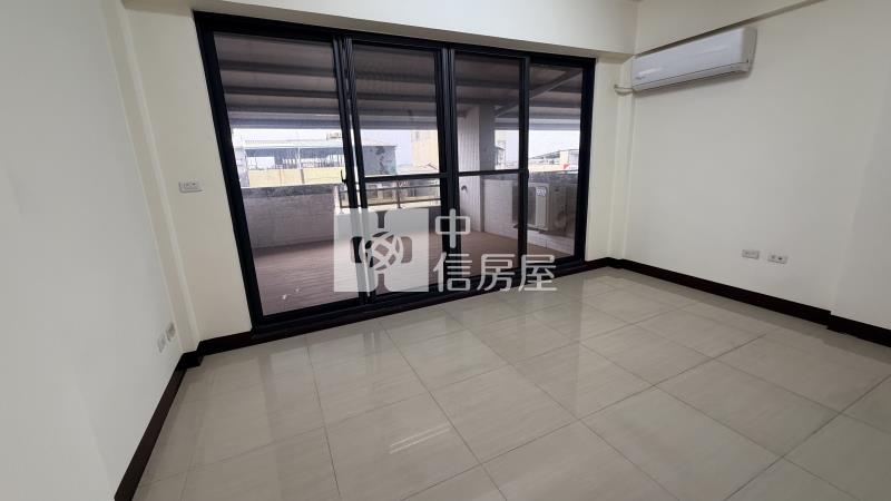 麟洛20米路全新黃金店面房屋室內格局與周邊環境