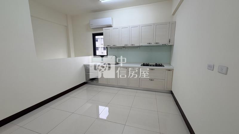 麟洛20米路全新黃金店面房屋室內格局與周邊環境