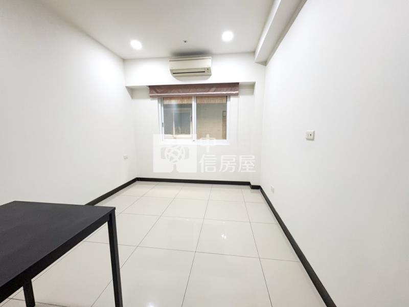 【新世紀】法國之星景觀三房平車房屋室內格局與周邊環境