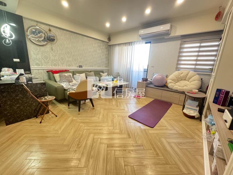 輕屋齡美裝潢雙車位別墅房屋室內格局與周邊環境