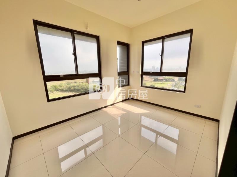 龍潭中豐路旁全新景觀三房車房屋室內格局與周邊環境