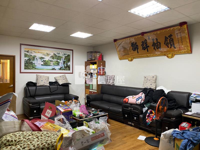 東區近十米大面寬雙透天三照廠住房屋室內格局與周邊環境