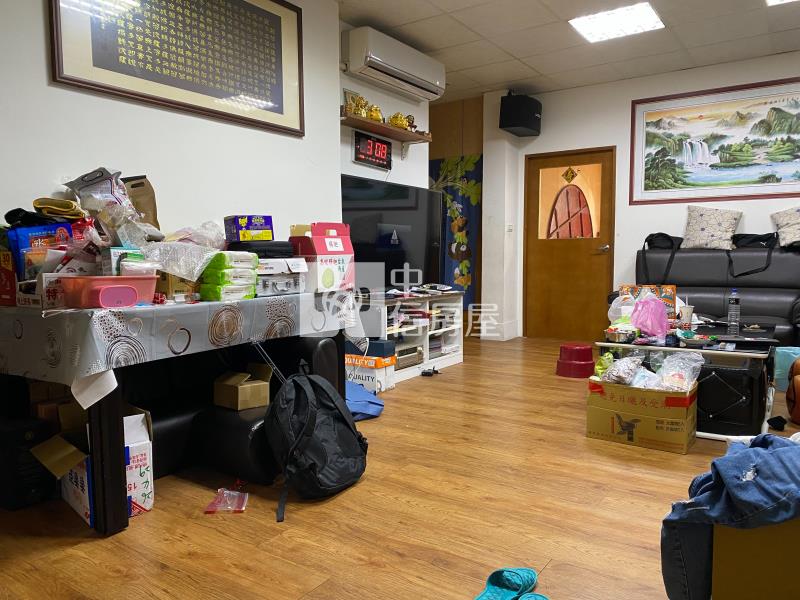 東區近十米大面寬雙透天三照廠住房屋室內格局與周邊環境