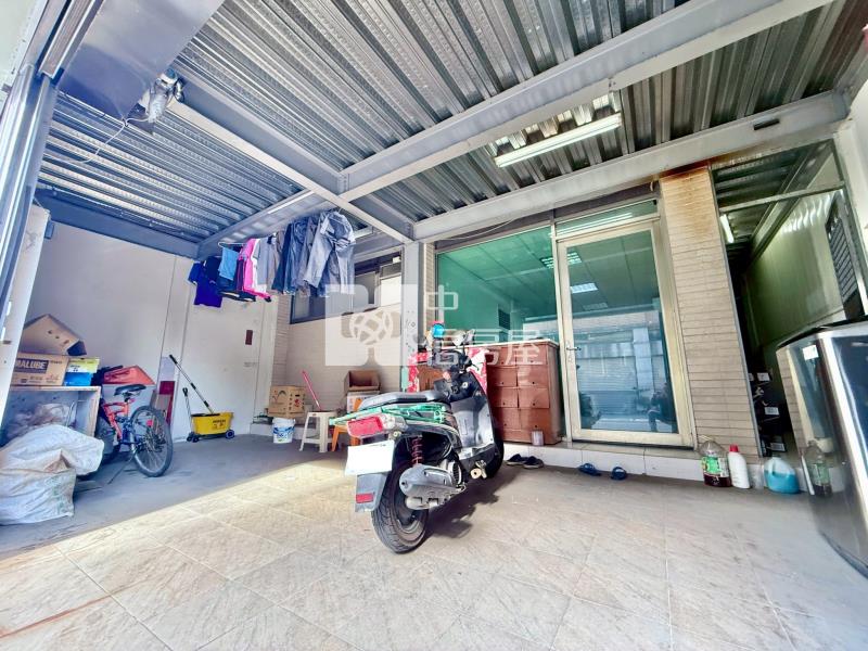 樹孝商圈前後臨路8米面寬店住房屋室內格局與周邊環境