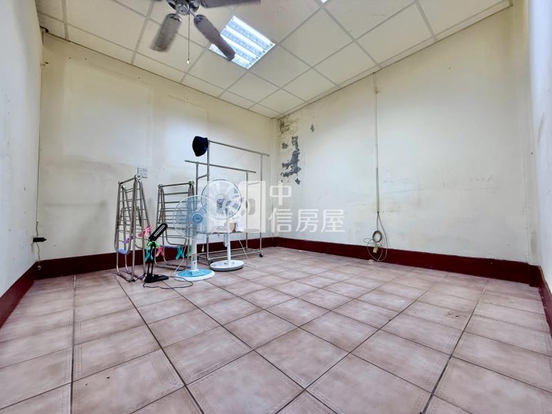 樹孝商圈前後臨路8米面寬店住房屋室內格局與周邊環境