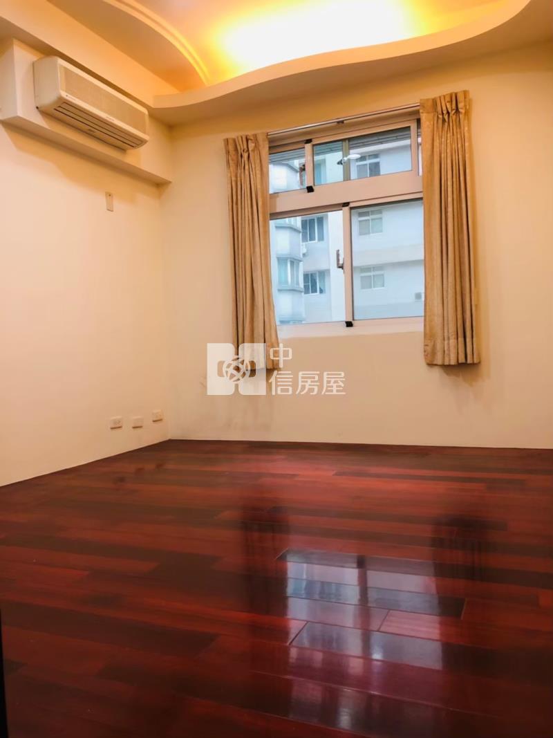 時代廣場大3房車房屋室內格局與周邊環境