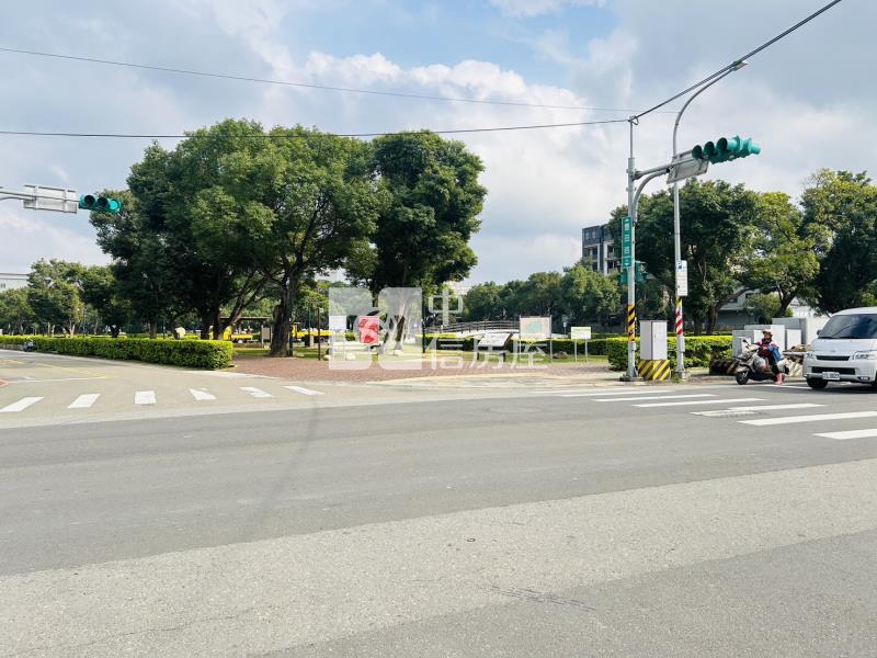 重劃區方正建地房屋室內格局與周邊環境