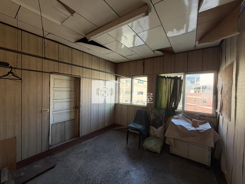 彰化交流道臨路透天房屋室內格局與周邊環境