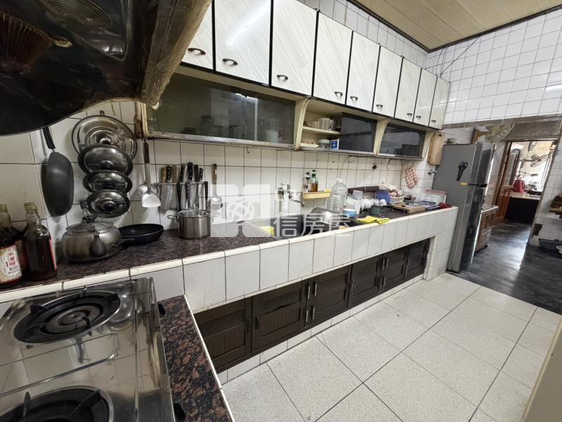 彰化交流道臨路透天房屋室內格局與周邊環境