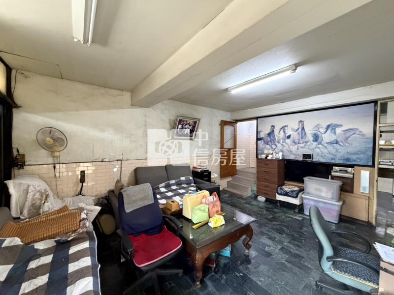 彰化交流道臨路透天房屋室內格局與周邊環境