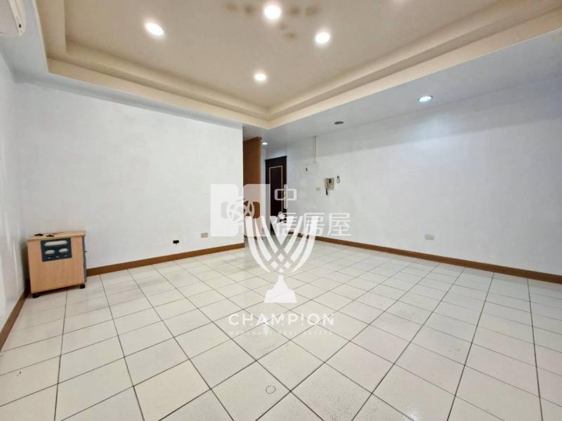 【冠軍】女中全聯旁稀有電梯3房房屋室內格局與周邊環境