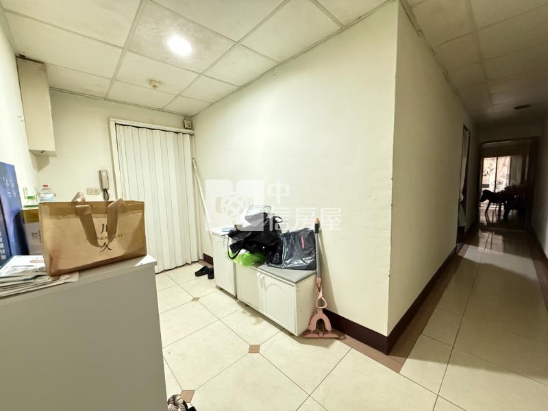 信義國小收租三套房房屋室內格局與周邊環境