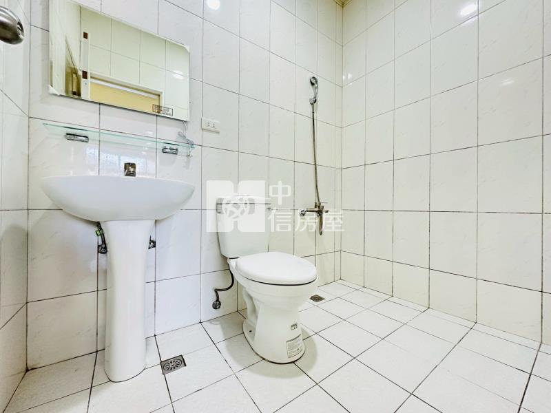 我愛龍邦三房平車房屋室內格局與周邊環境